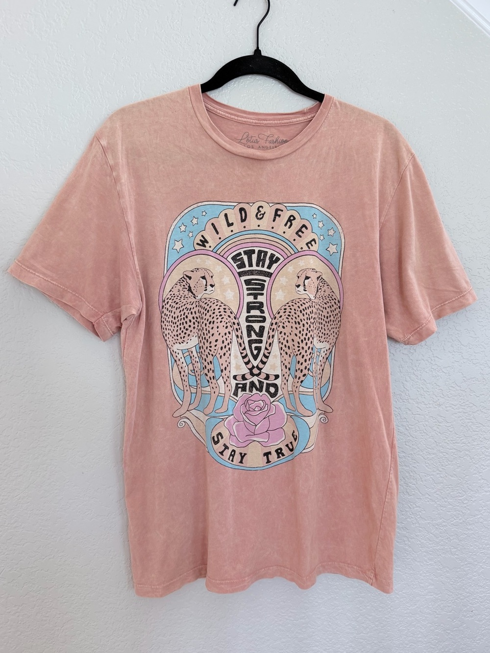 Lotus Fashion LA Wild & Free Cheetah Graphic Tee Mineral Wash M
